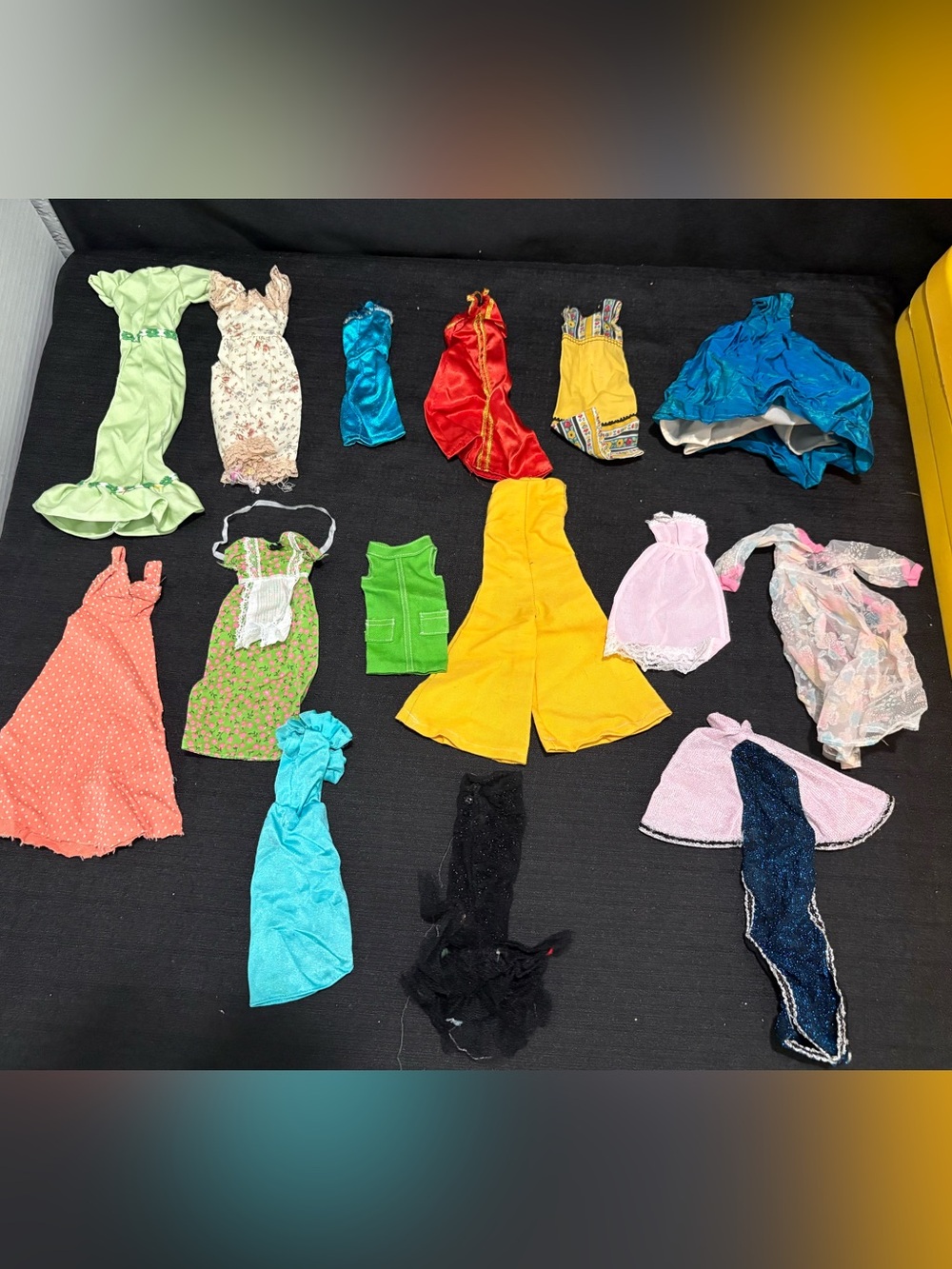 Mix lot Of 15 Vintage Barbie, Mattel Doll & Other Dolls Dresses Read Description